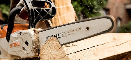 Stihl Cordless Chainsaw. MSA140 Model 